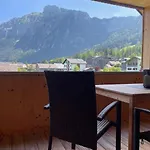 Hus56